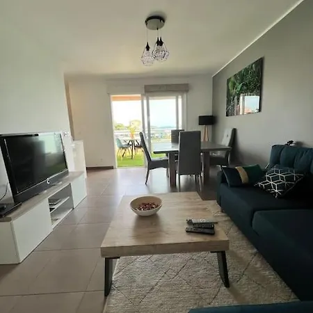Vue Avec Garage *